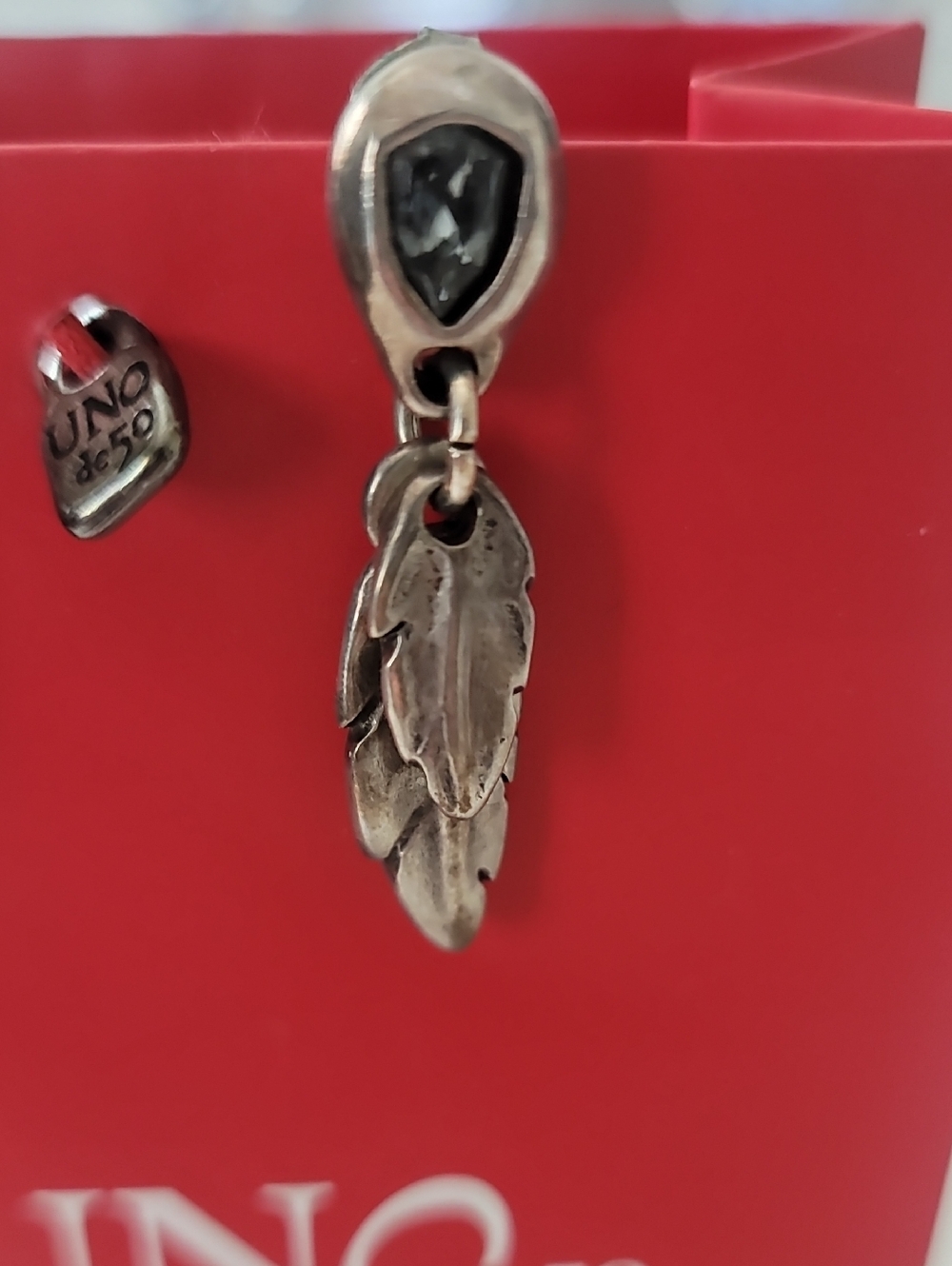 Uno de 50 Earrings - Picture 4 of 11